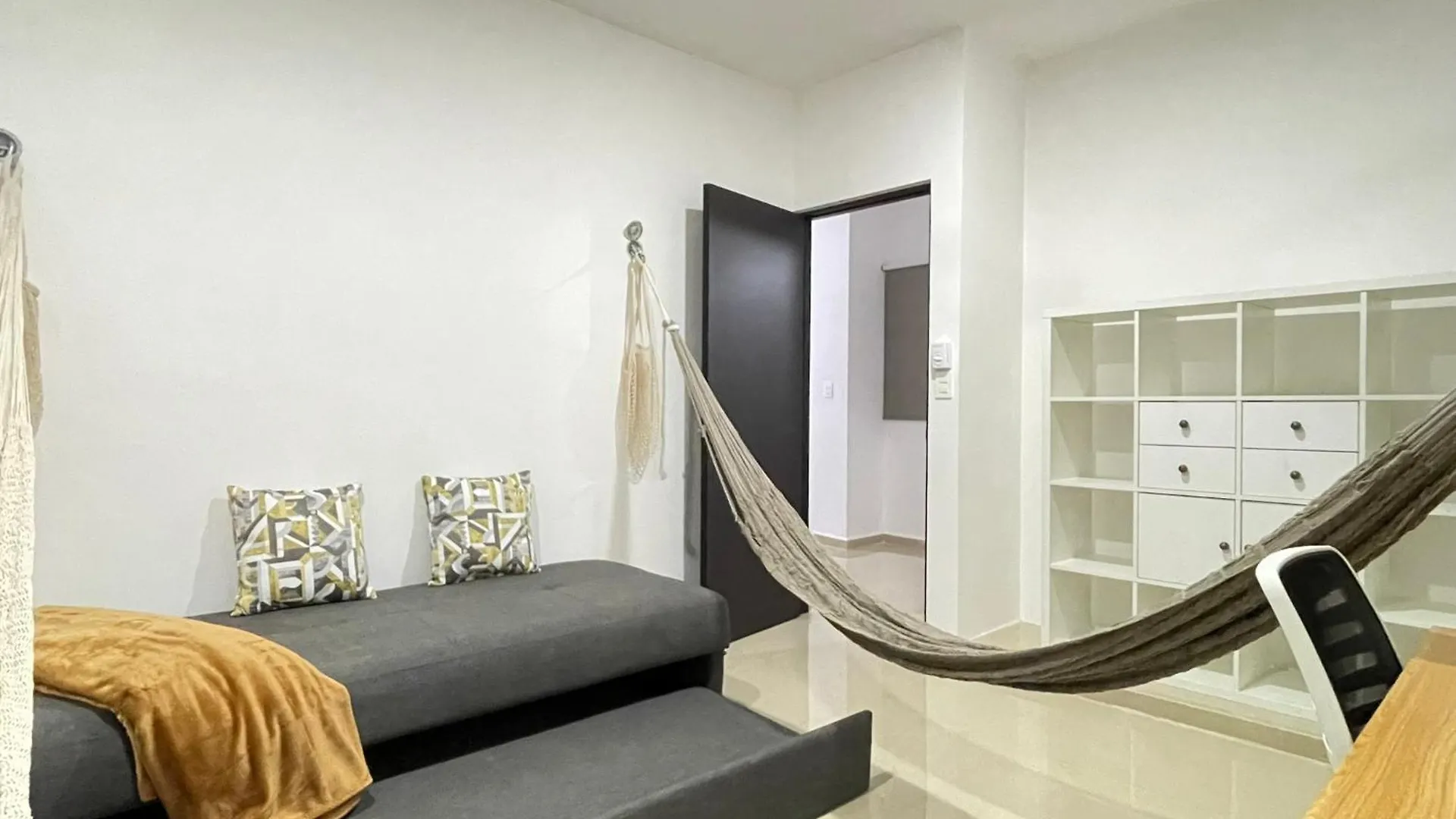 Holiday home Kaab: Exclusividad Y Confort En Un Oasis Vacacional Con Piscina Merida